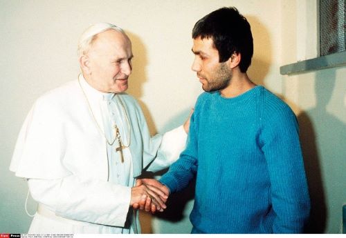 św. Jan Paweł II i Ali Agca